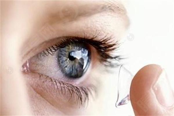 眼睛常感觉有异物但看不到，是怎么回事？