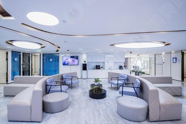 杭州太学眼科门诊部候诊大厅