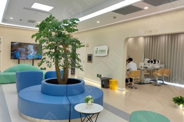 上海柠盟眼科门诊部内部环境图