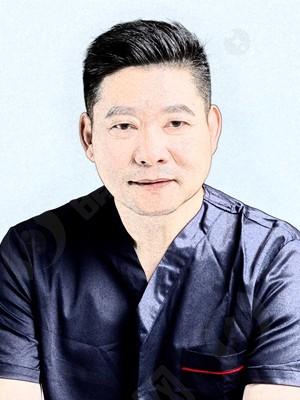 李伟力