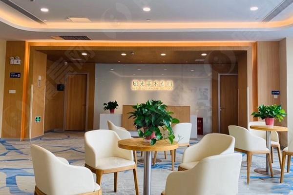 连云港爱尔眼科医院屈光中心