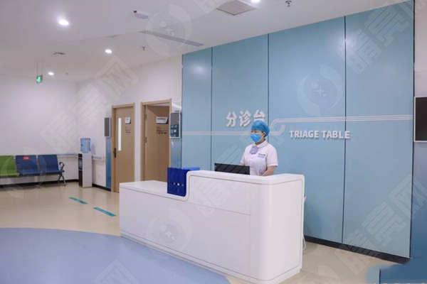 潍坊明润眼科医院前台