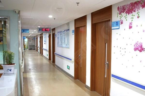 菏泽华厦眼科医院大厅