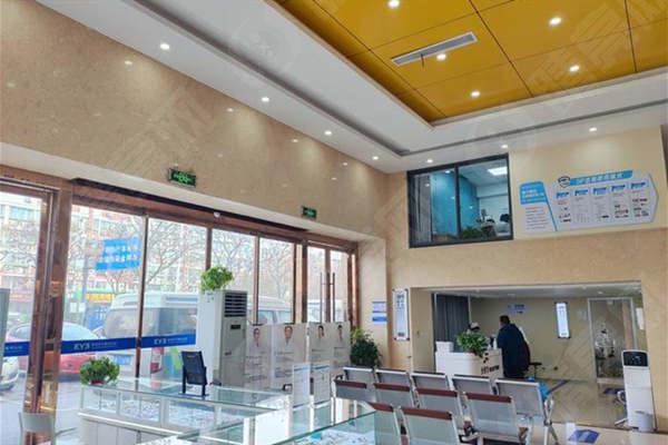 扬州爱尔眼科医院大厅