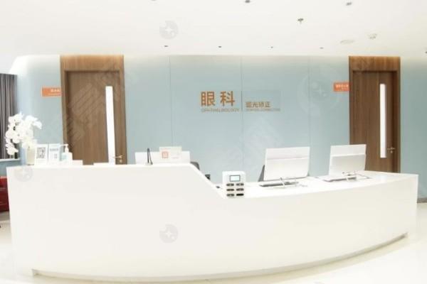 深圳博爱曙光眼科近视眼手术价格12800元起！医院优势与医生名单分享