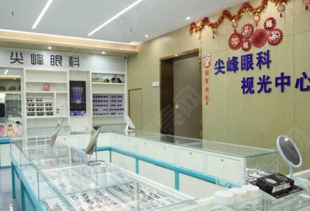 河南商丘尖峰眼科医院收费贵不贵？价格不贵、技术放心、位置好找，全新体验别错过啦！