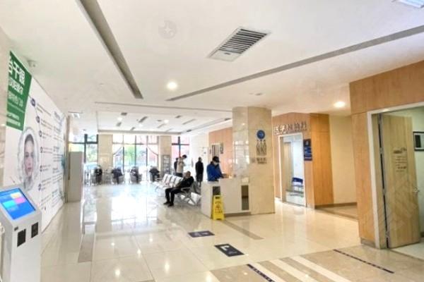 求问武汉爱尔眼科汉口医院正规吗？全飞秒手术价格表 2025 最新